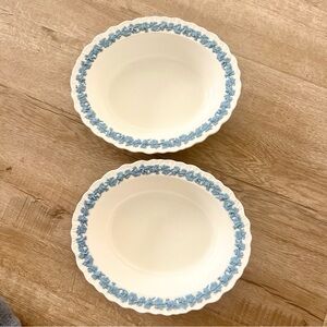 2 PCs Vtg Wedgwood Lavender Blue‎ on Cream Queensware Oval Vegetable Bowl 9 3/4”